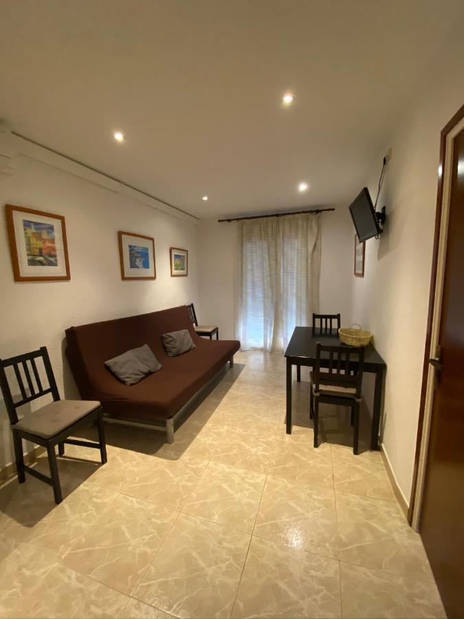 Apartamentos Mitus Canet De Mar Eksteriør bilde