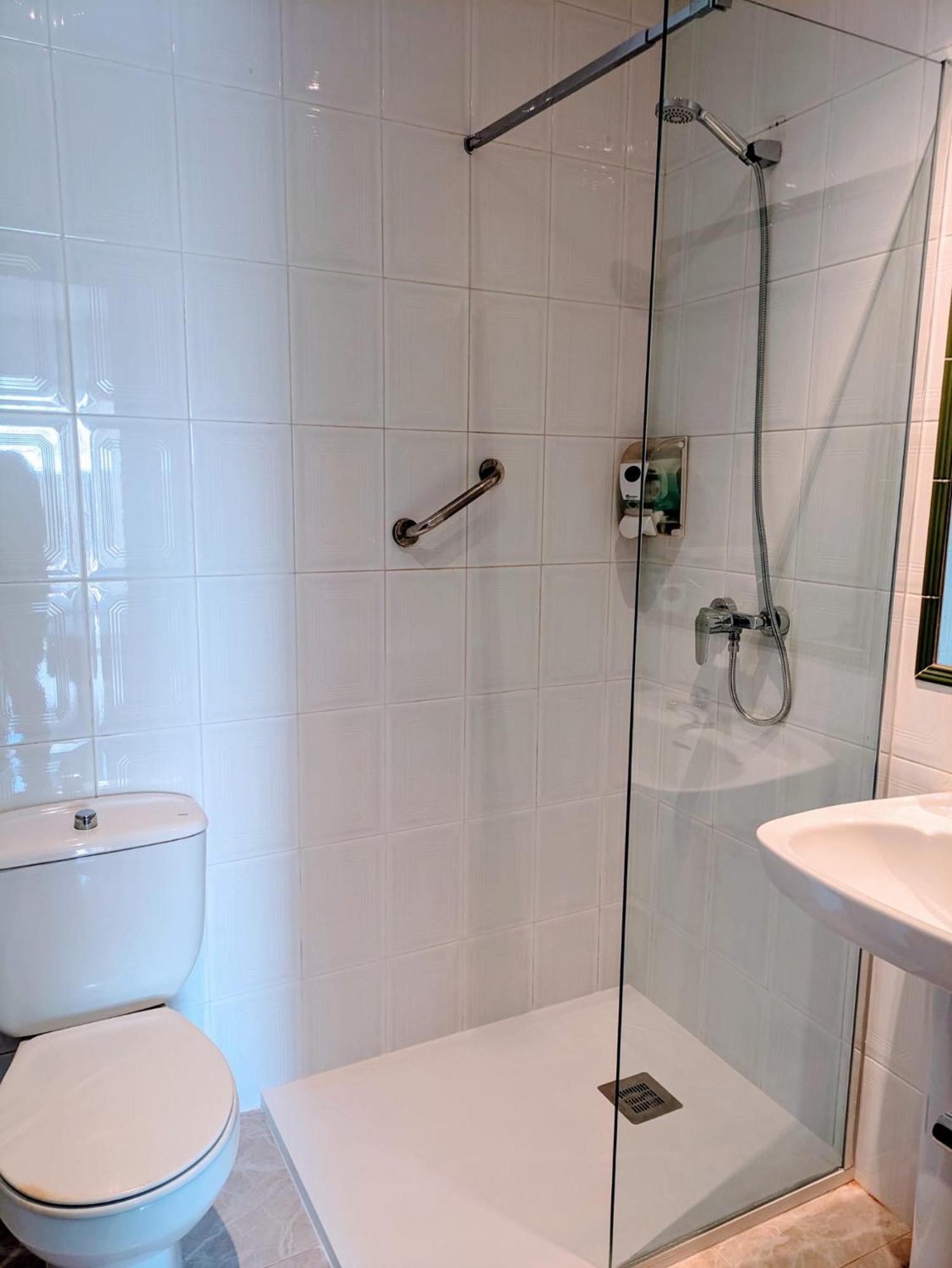 Apartamentos Mitus Canet De Mar Eksteriør bilde