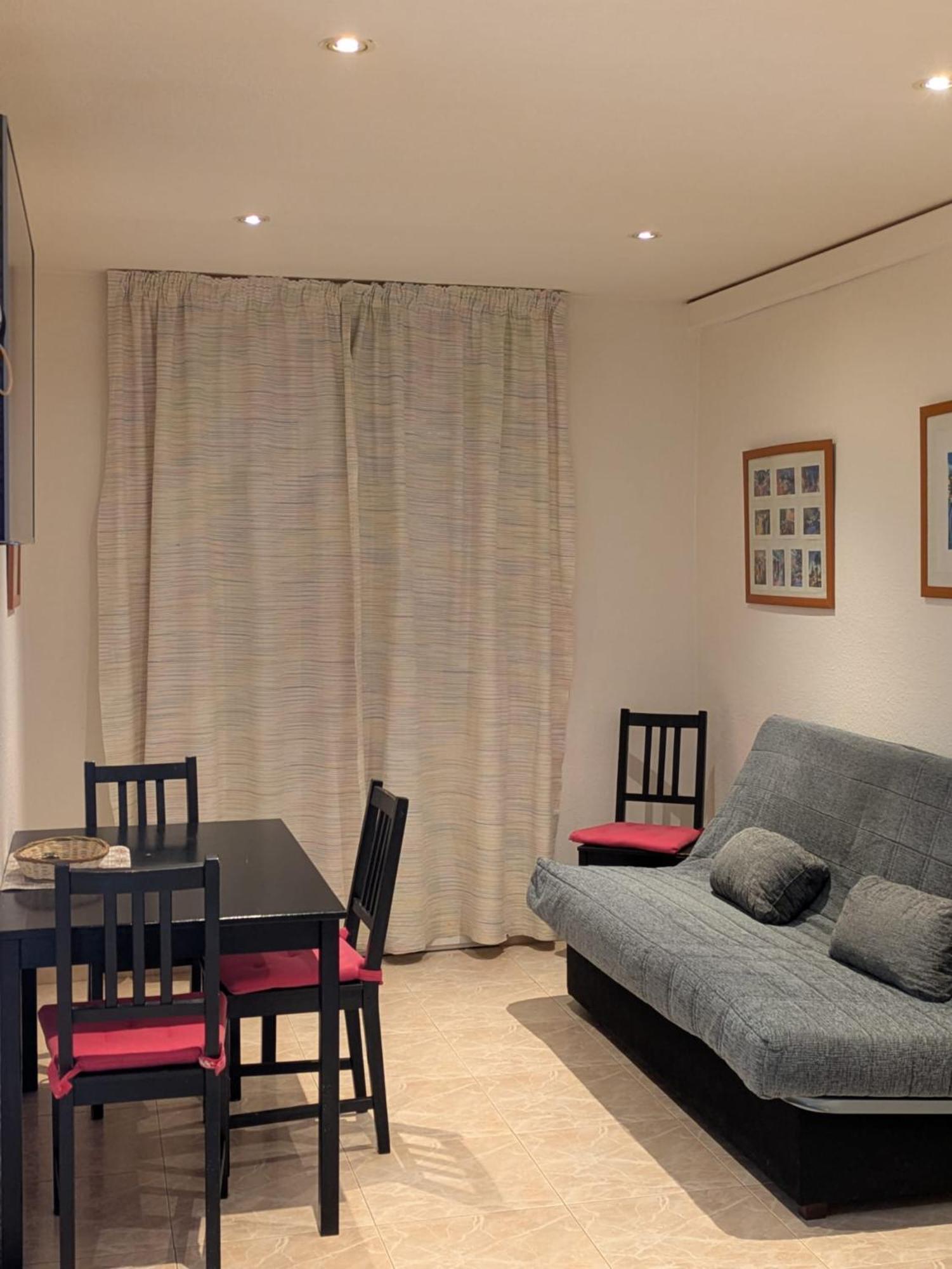 Apartamentos Mitus Canet De Mar Eksteriør bilde